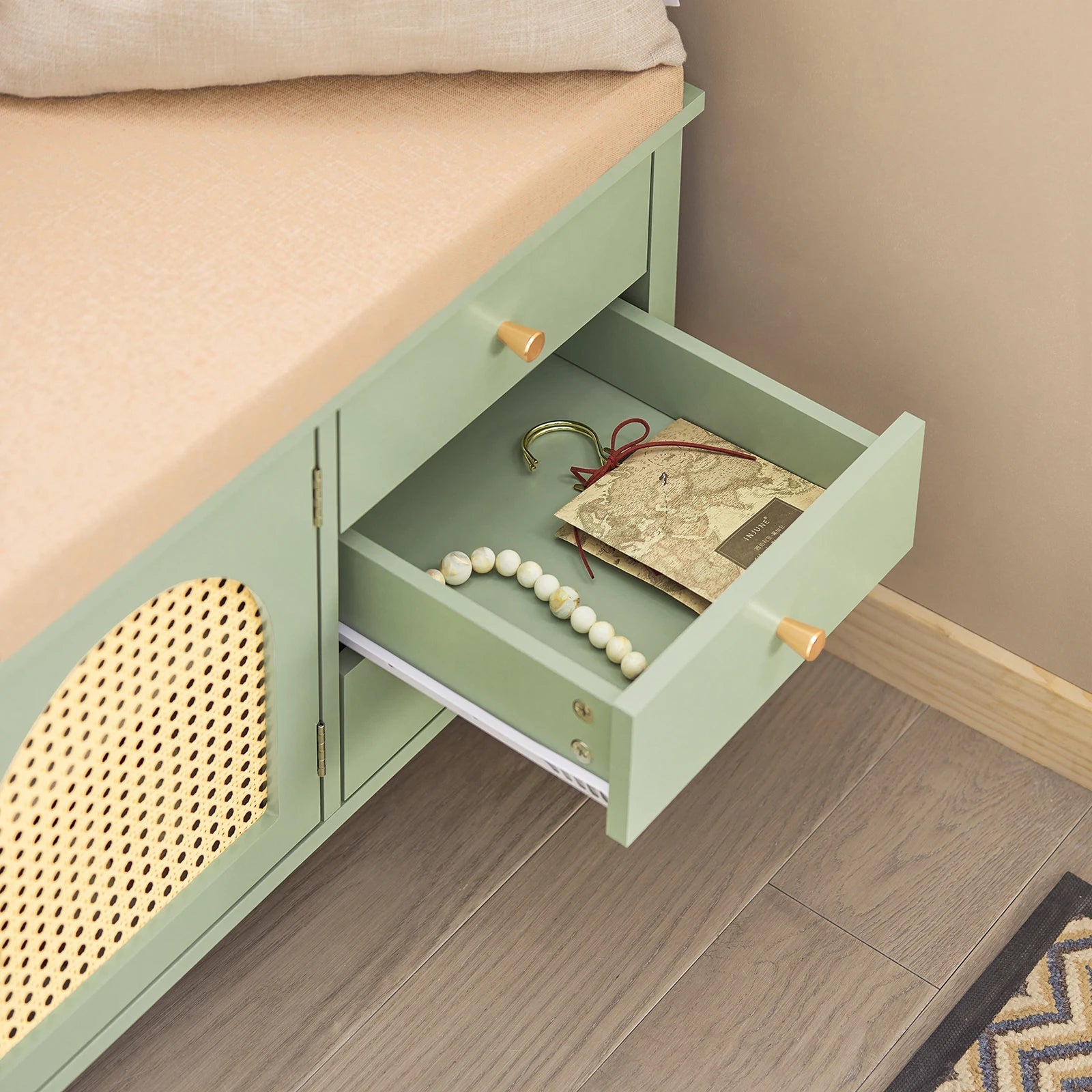 Banc d'Entrée Vert Sauge en Cannage Rotin - Maison Du Design
