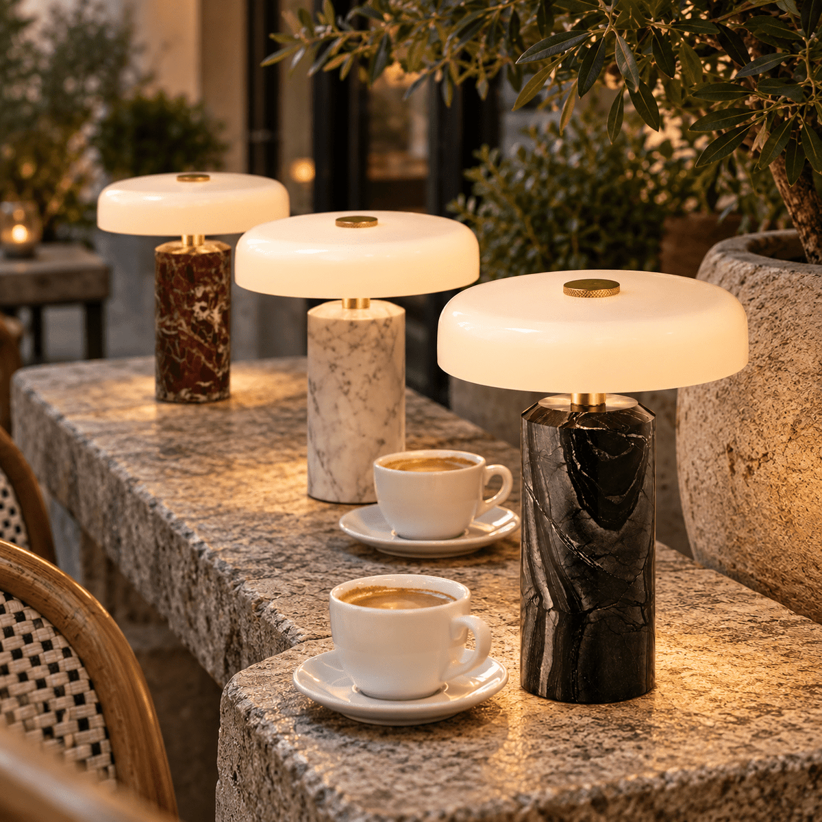 Lampe De Table Marbre Noir Champignon - Maison Du Design