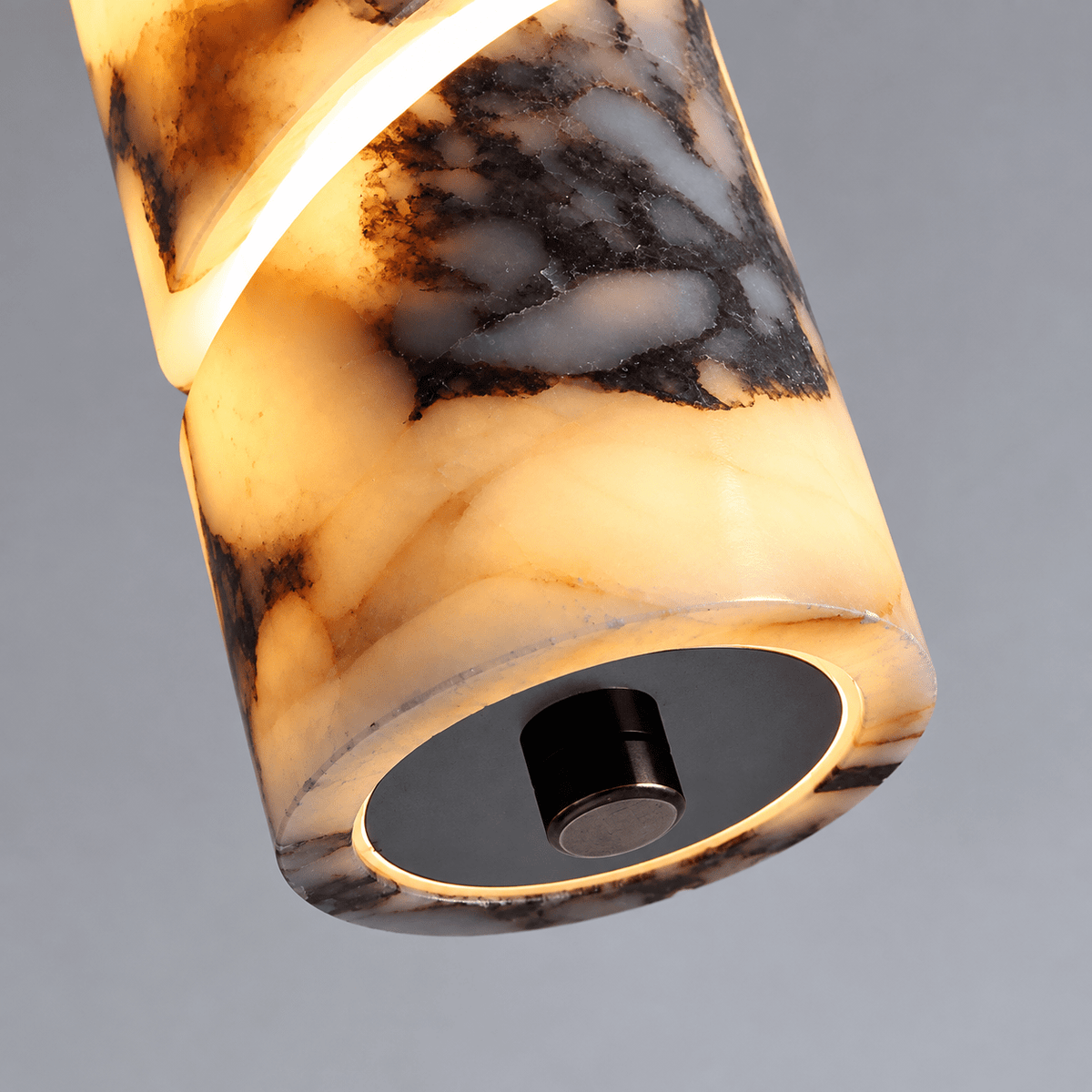 Suspension Luminaire Cylindrique Marbre Blanc Veiné Noir - Maison Du Design